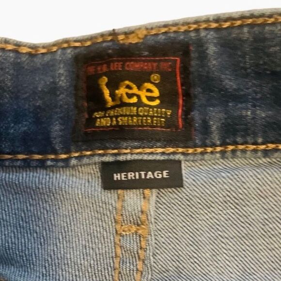 Lee Heritage Medium Wash High-Rise Kick Flare Jeans Size 6M - Picture 10 of 12